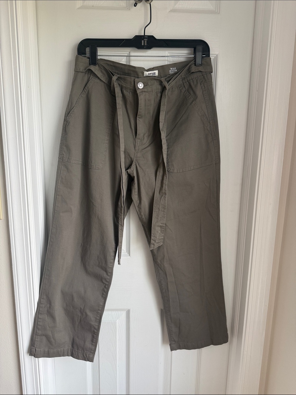 Kensie Olive/Taupe Tie-Waist Crop Pants